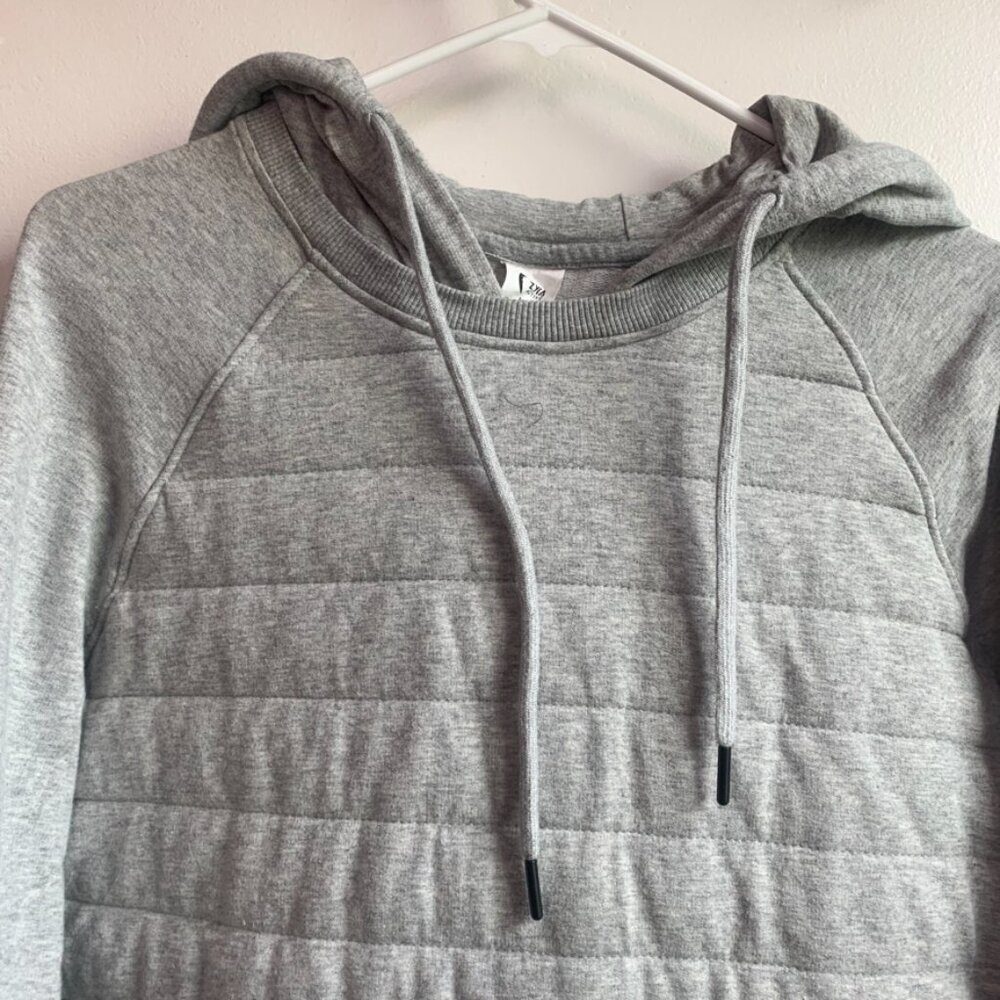 Zyia Gray Quilted Combo Pocket Hoodie Sweatshirt - Picture 6 of 7